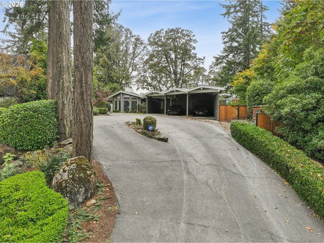 2525 BIRDHILL Dr S, Salem, OR 97302
