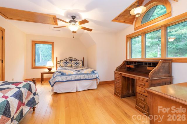 155 Mule Trail Drive, Bakersville, NC 28705