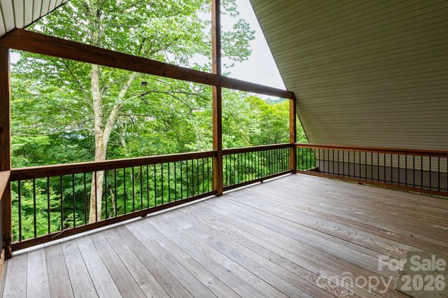 155 Mule Trail Drive, Bakersville, NC 28705