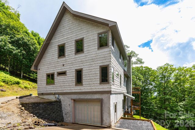 155 Mule Trail Drive, Bakersville, NC 28705