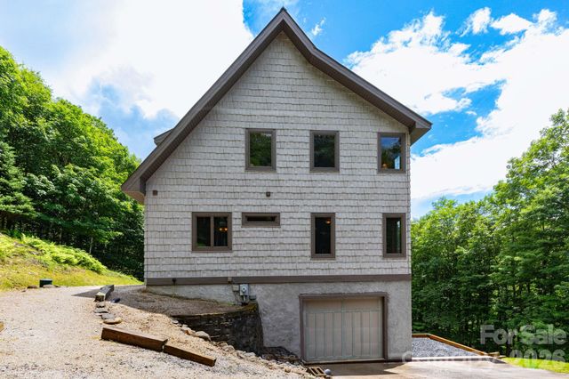 155 Mule Trail Drive, Bakersville, NC 28705