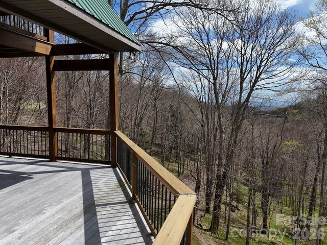 155 Mule Trail Drive, Bakersville, NC 28705