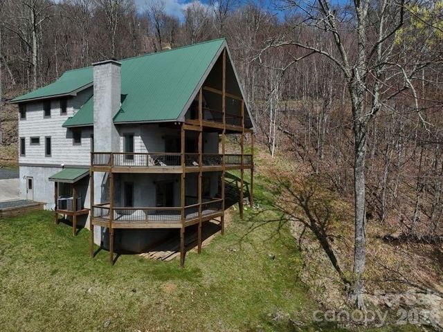155 Mule Trail Drive, Bakersville, NC 28705
