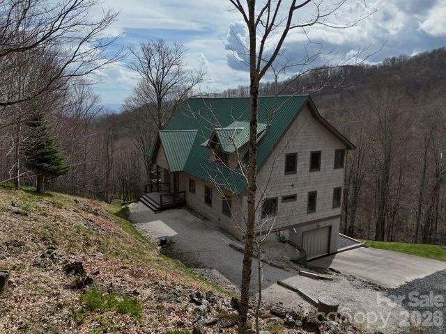 155 Mule Trail Drive, Bakersville, NC 28705