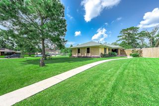1711 Willow Oaks Circle, Dickinson, TX 77539