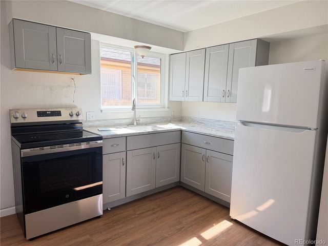 1166 Akron Street, Aurora, CO 80010