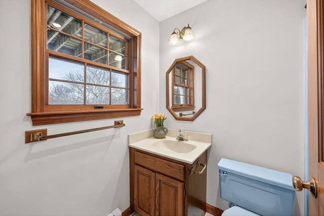 4 Earl Road, Sandwich, MA 02563