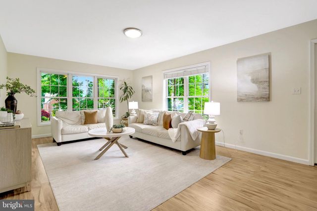 6703 OAK DR, Alexandria, VA 22306