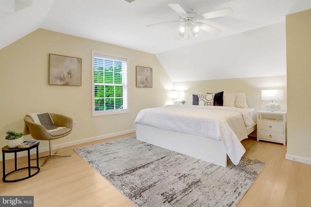 6703 OAK DR, Alexandria, VA 22306