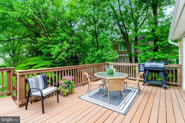6703 OAK DR, Alexandria, VA 22306