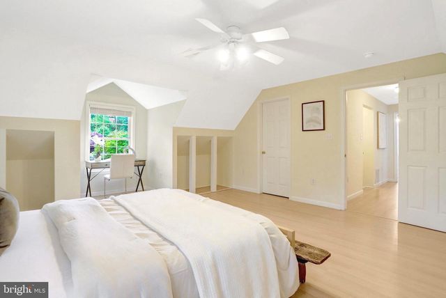 6703 OAK DR, Alexandria, VA 22306