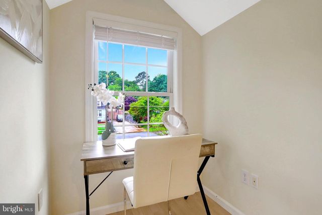 6703 OAK DR, Alexandria, VA 22306