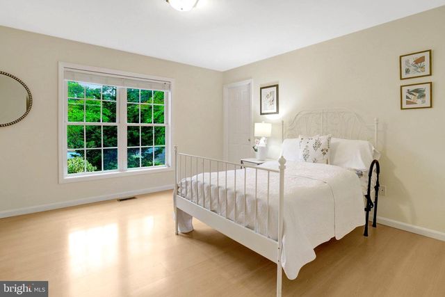 6703 OAK DR, Alexandria, VA 22306