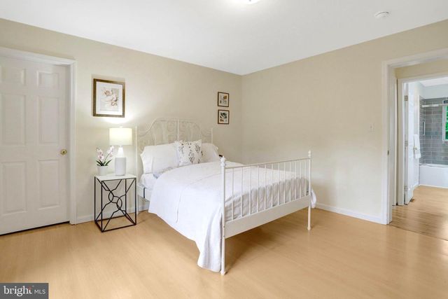 6703 OAK DR, Alexandria, VA 22306