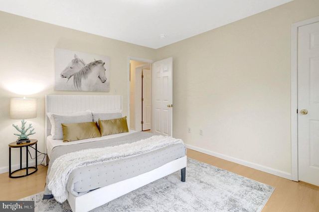 6703 OAK DR, Alexandria, VA 22306