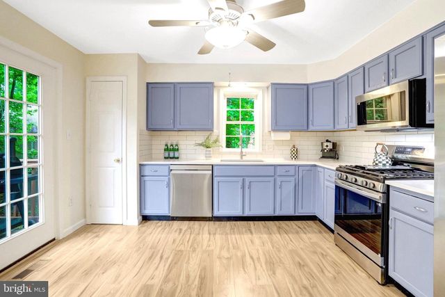 6703 OAK DR, Alexandria, VA 22306