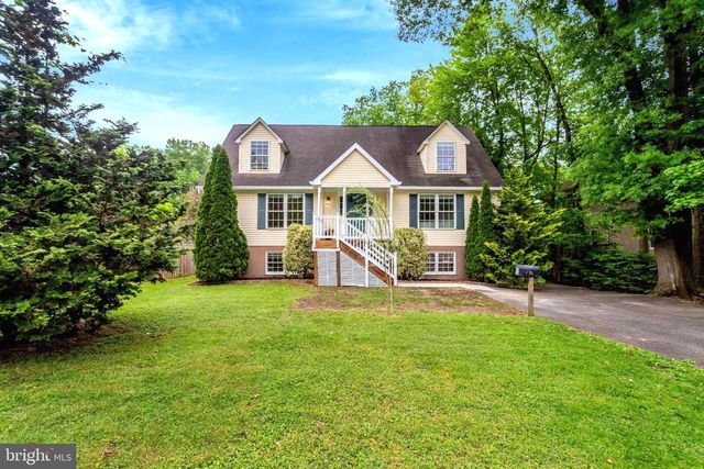 6703 OAK DR, Alexandria, VA 22306