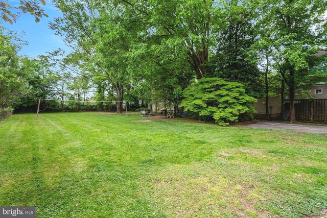 6703 OAK DR, Alexandria, VA 22306