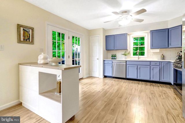 6703 OAK DR, Alexandria, VA 22306
