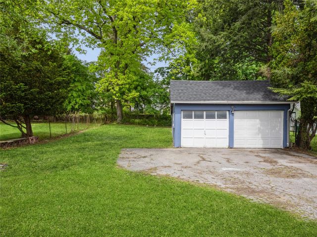 34 Woodland Avenue, Poughkeepsie, NY 12603