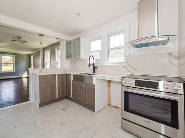 34 Woodland Avenue, Poughkeepsie, NY 12603