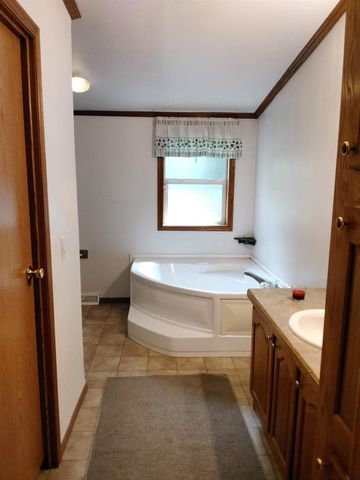 W3959 Elk Avenue, Montello, WI 53949