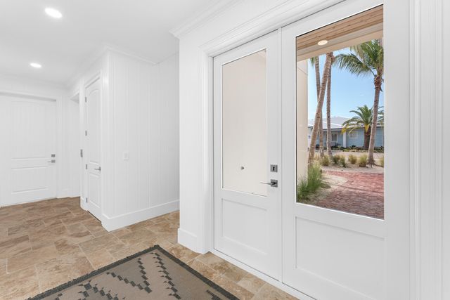 118 Villa Bella Drive, Plantation Key, FL 33036