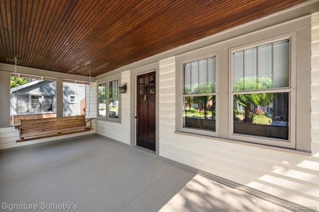 233 E Farnum Avenue, Royal Oak, MI 48067