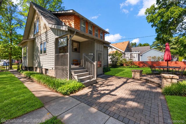 233 E Farnum Avenue, Royal Oak, MI 48067