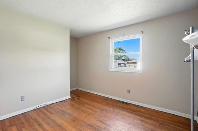 3701 Christie Road W, Columbus, OH 43207
