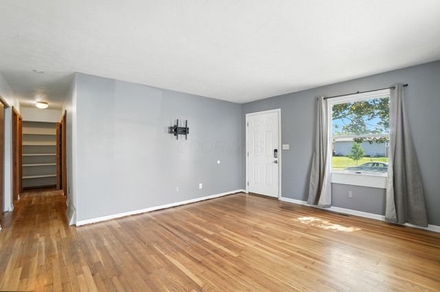 3701 Christie Road W, Columbus, OH 43207