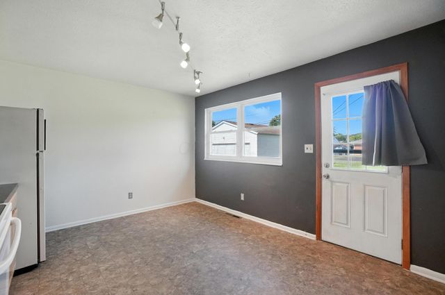 3701 Christie Road W, Columbus, OH 43207