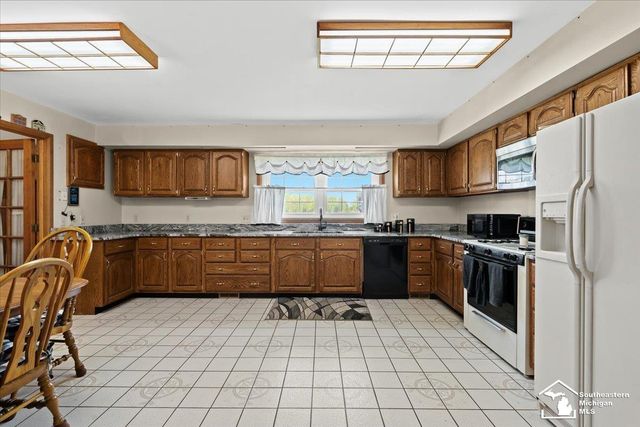 19601 Wahrman Road, Huron Twp, MI 48164