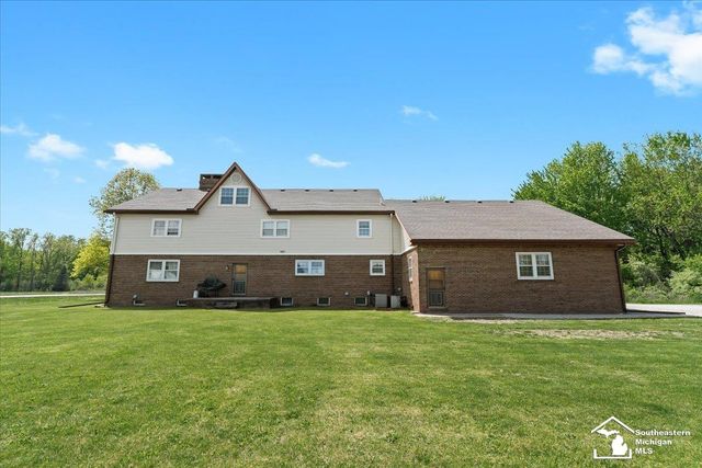 19601 Wahrman Road, Huron Twp, MI 48164