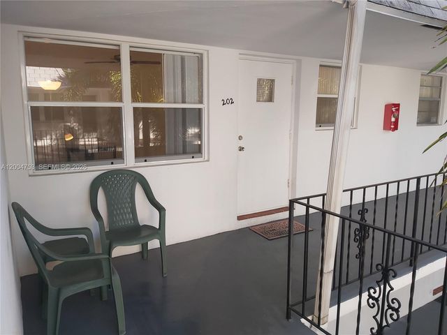 1300 N 17th Ave 202, Hollywood, FL 33020