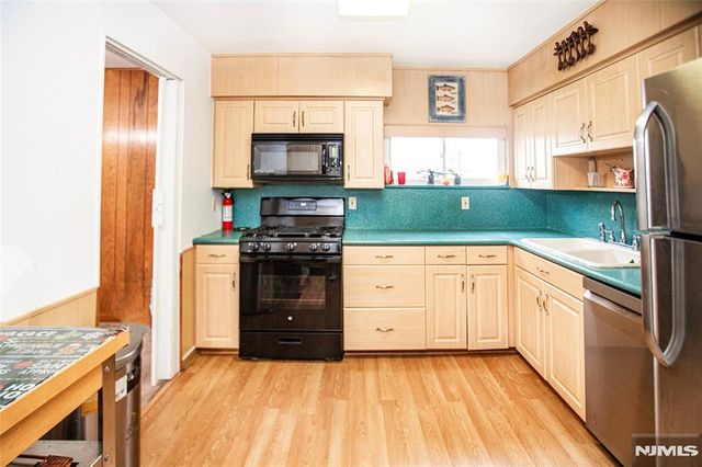 560 Boulevard, New Milford, NJ 07646