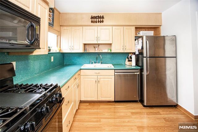 560 Boulevard, New Milford, NJ 07646