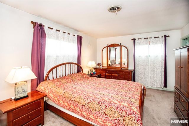 560 Boulevard, New Milford, NJ 07646