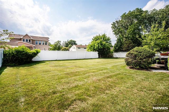 560 Boulevard, New Milford, NJ 07646