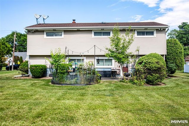 560 Boulevard, New Milford, NJ 07646