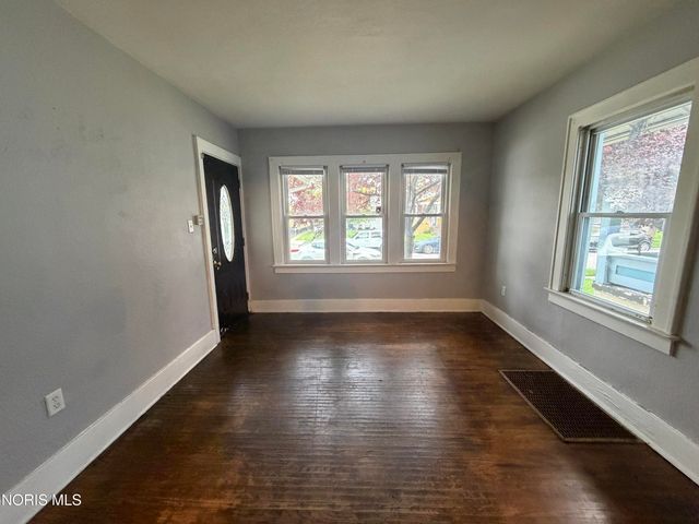 2049 Berkshire Place, Toledo, OH 43613