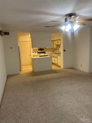 5001 Grande Dr 812, Pensacola, FL 32504