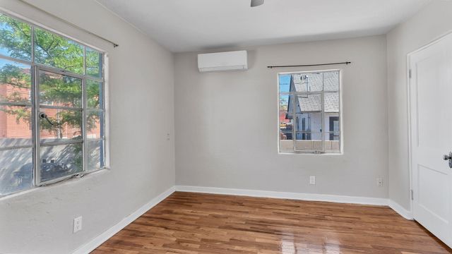 205 Harvard Drive SE, Albuquerque, NM 87106