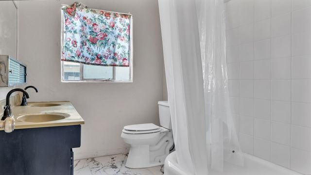 205 Harvard Drive SE, Albuquerque, NM 87106