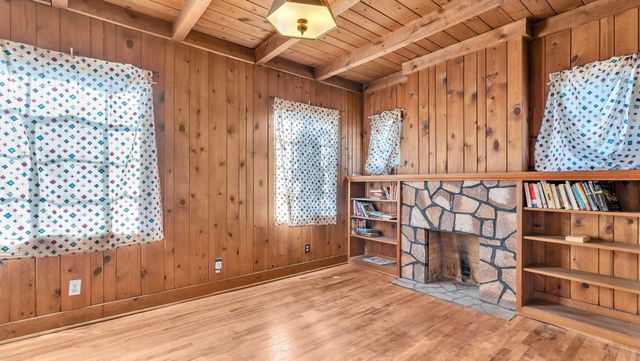 205 Harvard Drive SE, Albuquerque, NM 87106