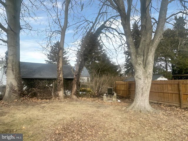 24 KESWICK AVE, Ewing, NJ 08628