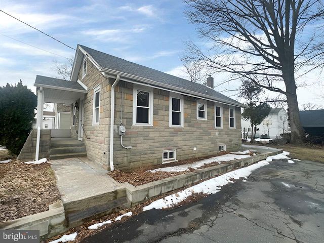 24 KESWICK AVE, Ewing, NJ 08628