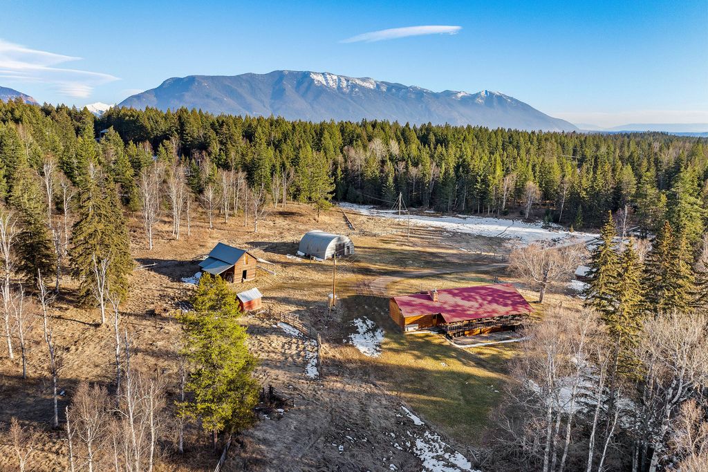 2035 Tamarack Lane, Columbia Falls, MT 59912