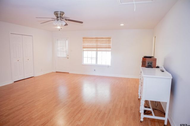 20035 County Road 4114, Lindale, TX 75771