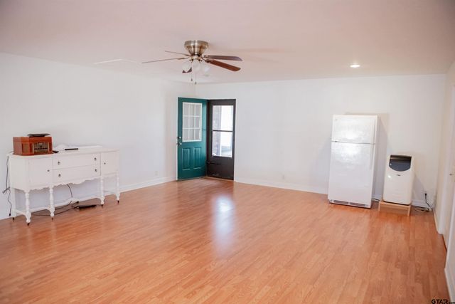 20035 County Road 4114, Lindale, TX 75771
